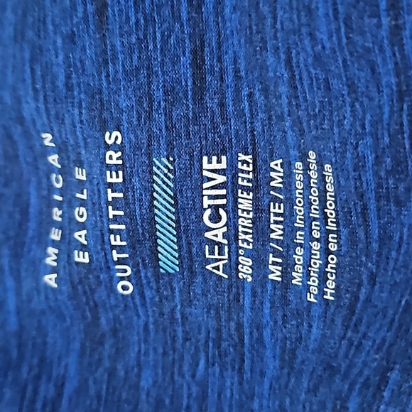American Eagle Active Extreme Flex Heathered Blue and Black Short Sleeve Tee - Picture 11 of 12